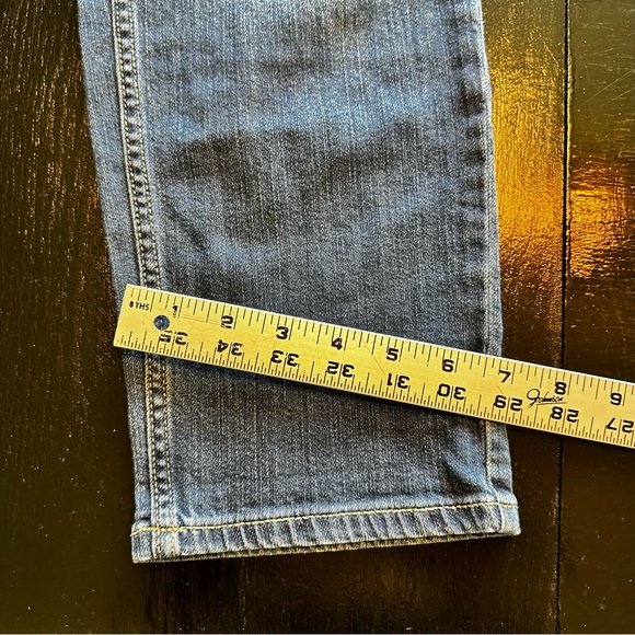 Banana Republic Size 10 Boyfriend Fit Mom Jean Wide Thigh Denim Jean Light wash - Picture 2 of 10